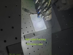 광택이 나는 3d 실리콘 열전달 전사용 라벨은 모자를 위한 벨벳 같은 직물에 인쇄했습니다