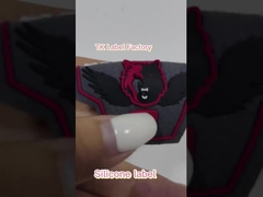 맞춤형 티셔츠 실리콘 라벨 세탁 가능한 3D 부드러운 실리콘 로고 열 전달 실리콘 배지