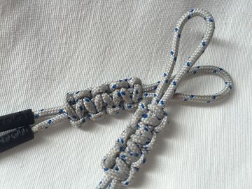 주문을 받아서 만들어진 Handmade Paracord 지퍼 잡아당기기 3 색깔 TPU 주입