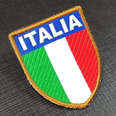 공장 맞춤형 방패 깃발 자수 패치 맞춤형 의류 라벨 부착식 의류 배지