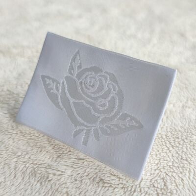 맞춤형 개인 의류 직조 라벨 제조업체의 새틴 행택 브랜드 로고 인쇄 면 엠보싱 폴리에스터 의류