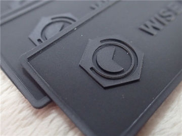 빛나는 검정 TPU 주문 의류는 크기 3*4.5cm 착용 저항을 깁습니다