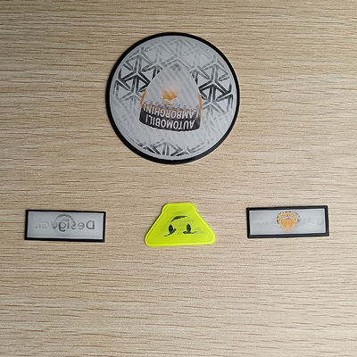 재킷을 위한 높은 3D 빈도 압박 TPU 상표에 의하여 돋을새김되는 의복 개인 헝겊 조각