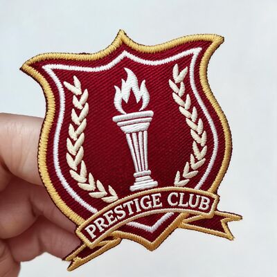 스키복 및 유니폼을 위한 다양한 색상 옵션으로 내구성 있는 세탁이 가능하도록 설계된 맞춤형 자수 패치 열 전달